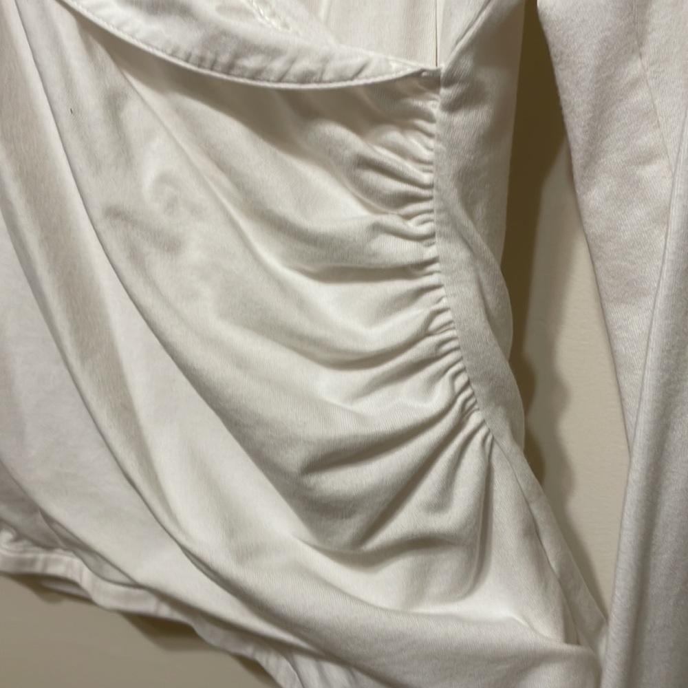 LS vneck pullover - Picture 7 of 9